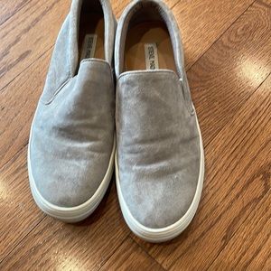 Steve Madden slip ons